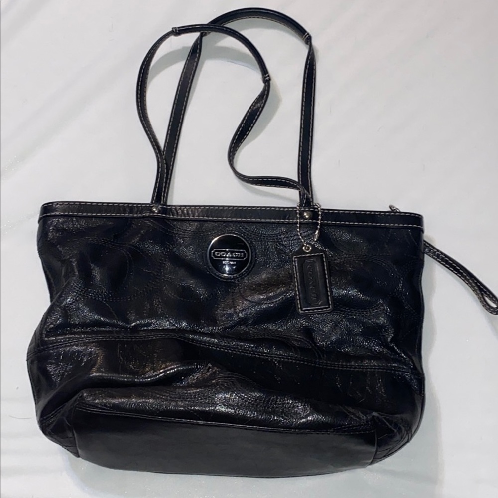 Medium sized coach purse!